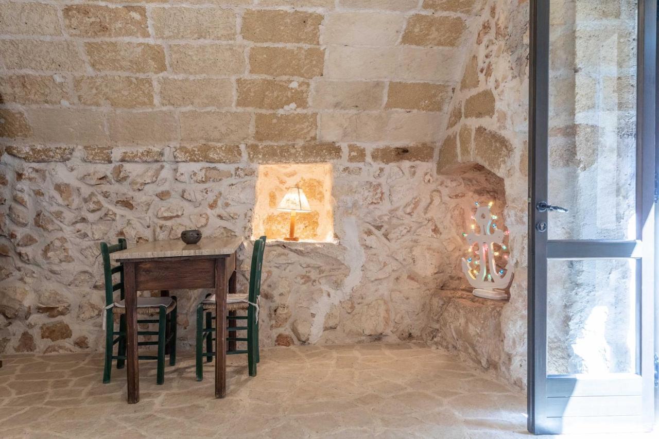 Il Posto Delle Fragole Bed & Breakfast Castro  ภายนอก รูปภาพ